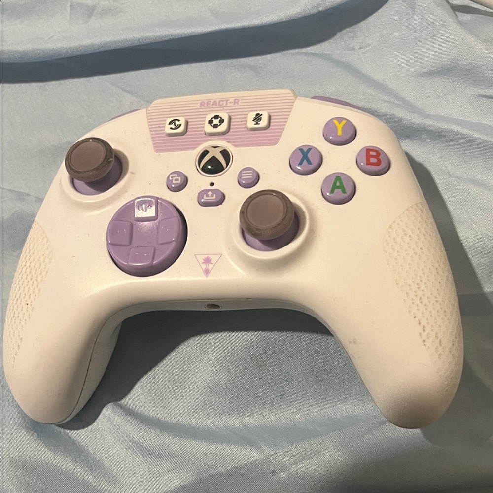 Reactor Wireless Controller - White and Purple